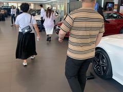 -贵州贵星奔驰4S店(观山湖店)