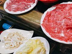 -宽板凳老灶火锅(台湾街店)