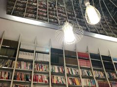 -钟书阁(松江泰晤士小镇店)