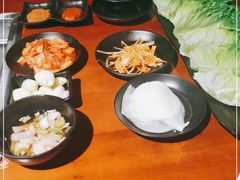 -肉甲韩国木炭烤肉(新壹街1店)