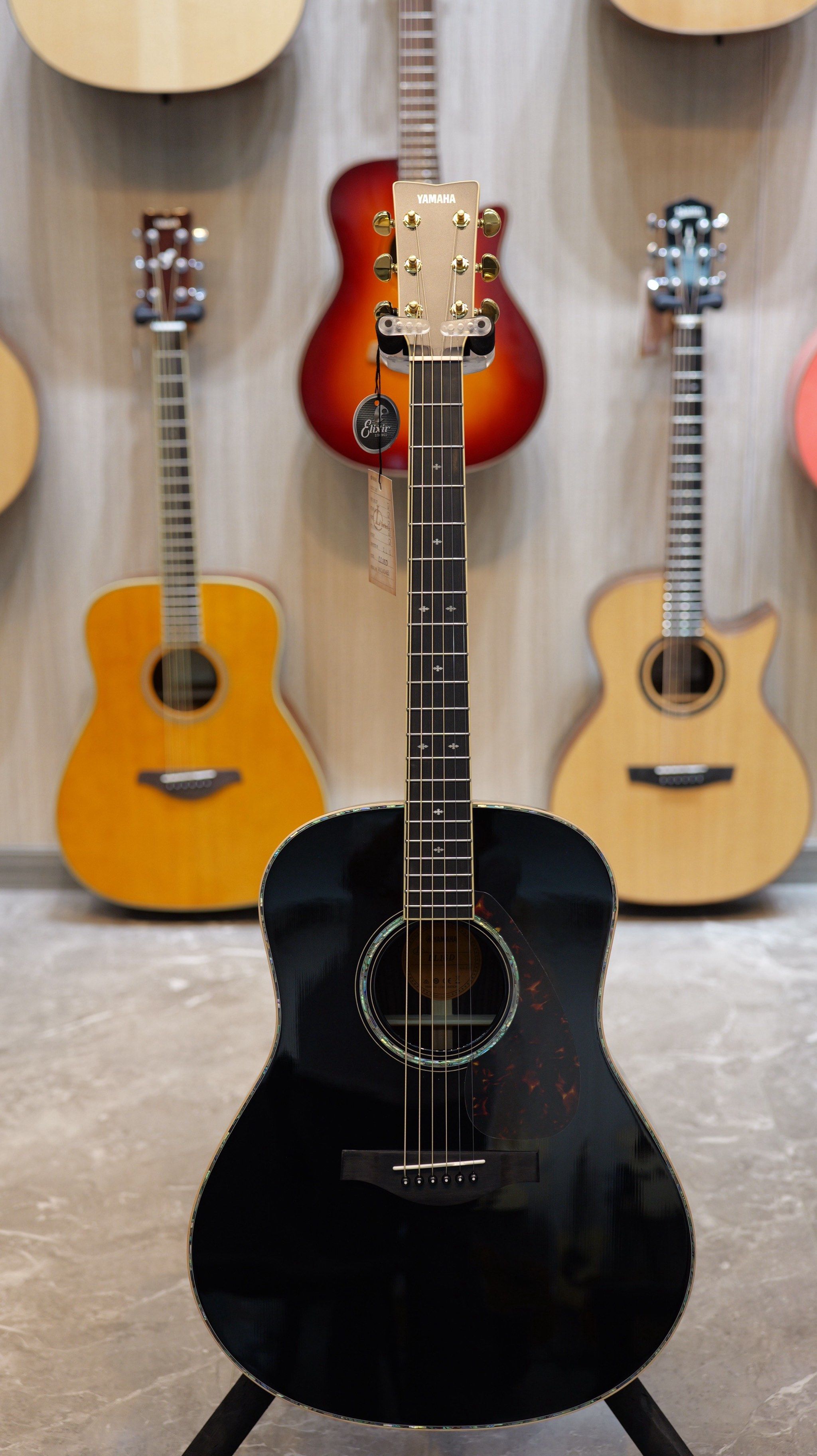 黑武士?雅马哈ll16d全单云杉玫瑰木好帅