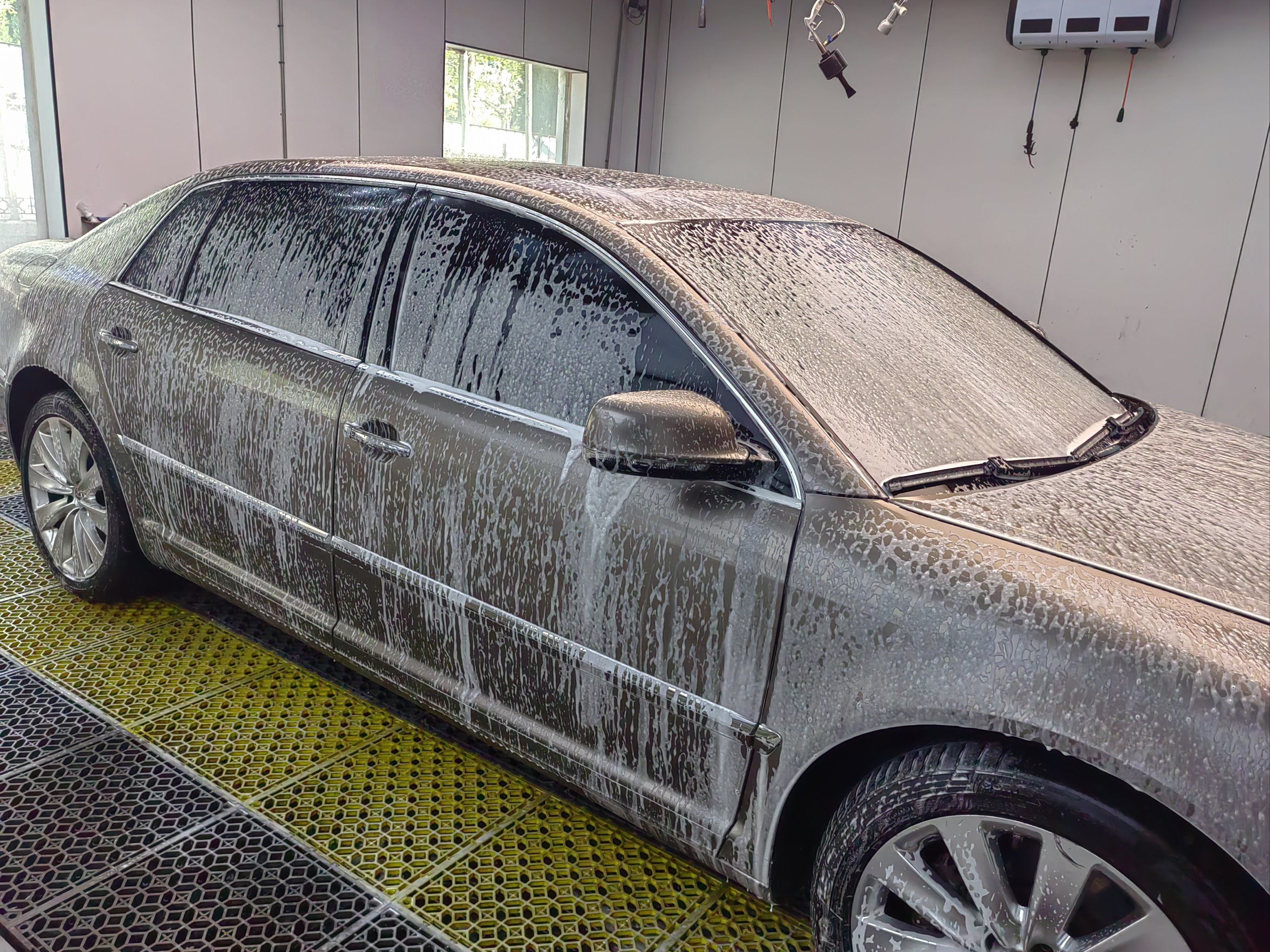 你的小车车该洗了喔～来烟台睿驰给爱车来个sp