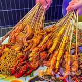终于吃到成都🔝明星卤味烧烤‼️还有小龙虾嗦面！