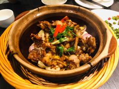 啫啫牛蛙煲-鹊玥·粤菜小馆(汇智国际商业中心店)