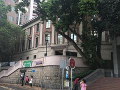-香港大学