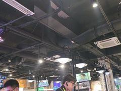 -马路牙子烧烤音乐酒馆(望京店)