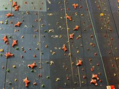 -山之巅攀岩馆(太古城店)