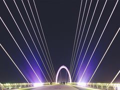-南京眼步行桥