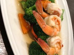 -Chom Cafe and Restaurant