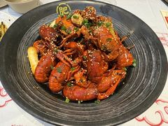 -肥肥虾庄·金牌油焖大虾(汉口城市广场店)