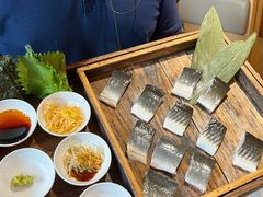 -围炉肉舍•炭烤活鳗•丹东海鲜烤肉(步行街店)