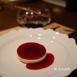 搭配煎蛋造型的迷迭香和芒果酱 萌！