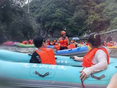 -安吉龙王山峡谷漂流