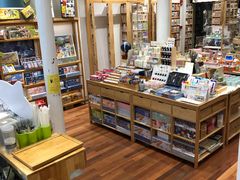 -猫的天空之城概念书店(杭州南宋御街店)