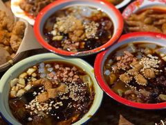 -爆炸头阿姨小四川正宗川味小吃(无任何分店)