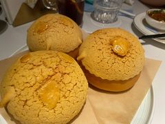 领鲜菠萝包-领鲜天下·焗海鲜·花胶鸡(天目里店)
