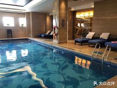 -盛捷游泳·潜水·高尔夫培训(凯德广场店)