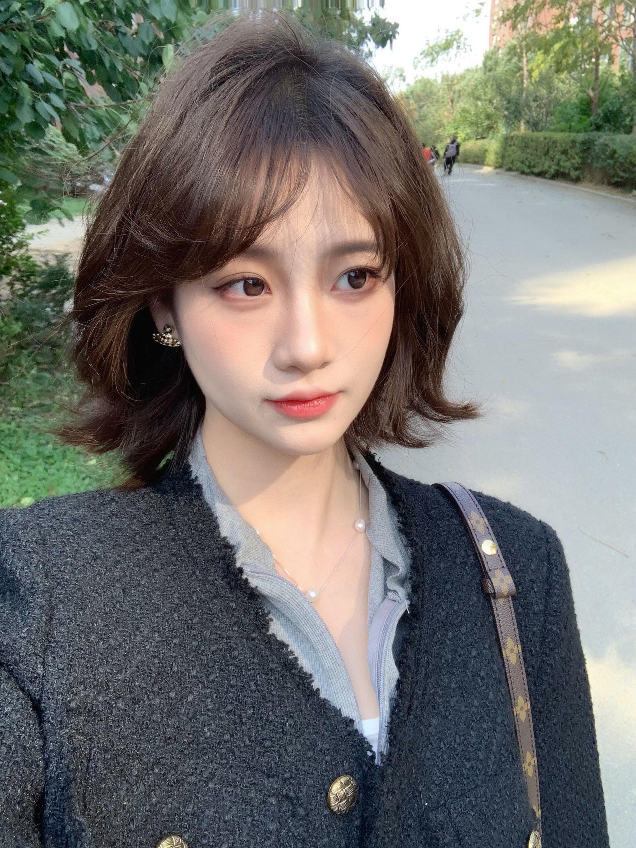 甜美短发girl日常