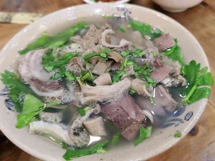 杨记·苏稽桥头跷脚牛肉(包家巷店)-"牛肉味道不错,特别是煮点蔬菜,更