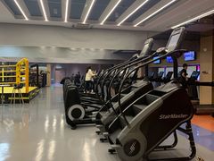 -莱茵体育生活馆