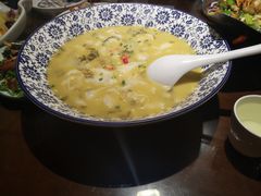 -东口码头·烧鸽子·鱼头泡饼·地方菜(金鹰悦城店)