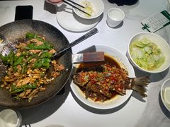 -费大厨辣椒炒肉(高铁吾悦广场店)