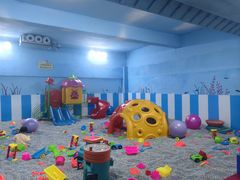 -多彩贵州城极地海洋世界