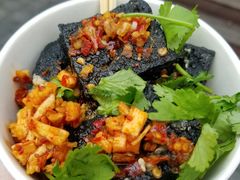 黑色经典臭豆腐-黑色经典臭豆腐·湖南特产(坡子街店)