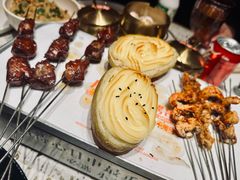 -小董哥烤串·爆汁大油边(故宫店)