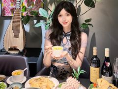 -鲜入唯煮·港式海鲜牛肉火锅(金宝街店)