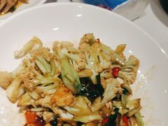 -巴特餐饮6加1音乐餐吧·新疆菜