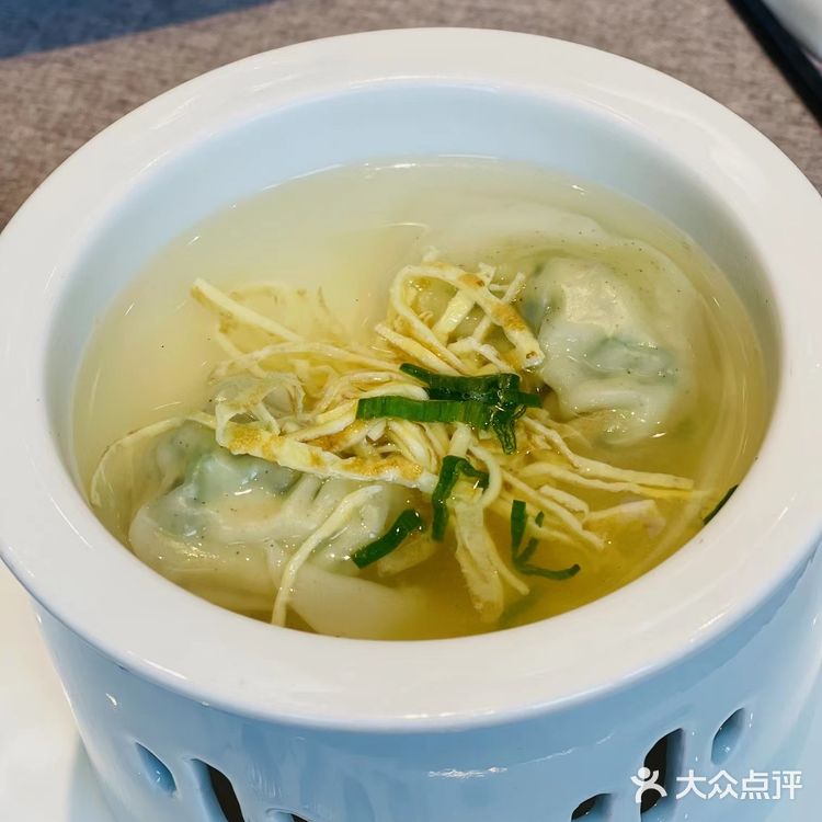 品尝精致的淮扬菜