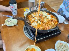 -亲昵春川鸡排(韩国美食街店)
