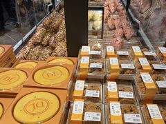 -胖东来生活广场(健康路店)