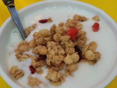 水果麦片酸奶-嗨皮儿·现蒸面皮(抄纸巷店)