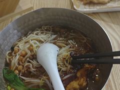 -魔都三兄弟酸辣粉·蘸卤炸串(虹桥万科店)
