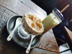 抹茶冰拿铁-老麦咖啡馆·TheCottageCafe(静安寺店)