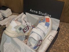 -Acne Studios(芮欧百货店)