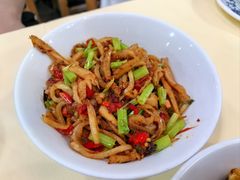 酸萝卜牛肚丝-笨罗卜浏阳菜馆(太平街店)