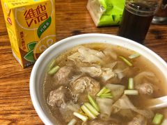 -小梁哥云吞面(黄贝岭店)