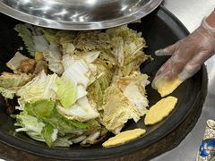 -粘豆包柴火铁锅炖