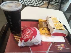 -麦当劳(百联西郊购物中心店)