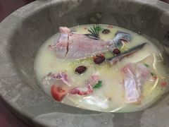 -姚记抚仙湖野生菌石锅鱼庄