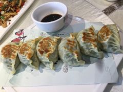 特色猪肉马蹄煎饺-大江南食府(石景山店)