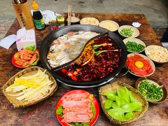 -四小区火锅·巷子里的重庆火锅(花照壁店)