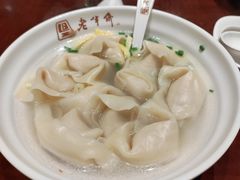 刀鱼馄饨-老半斋(福州路店)