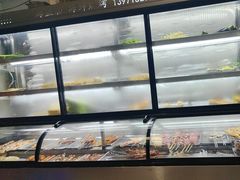 -海盗船. 龙虾烧烤. 酒馆