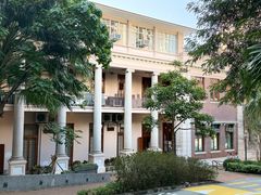 -香港大学