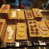 挑了这家烤肉自助,吃肉肉过过瘾运气不错