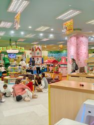 -莫莉幻想儿童乐园(武汉经开永旺店)
